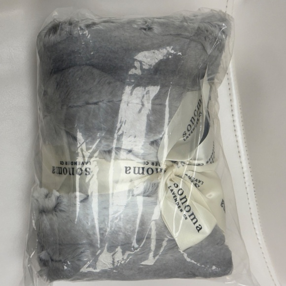 Sonoma Lavender Spa Heat Wrap Platinum Angora Microwaveable Heat Pad Silver NEW - Picture 9 of 16